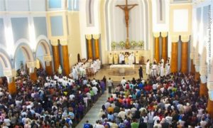 07%2B-%2BInicio%2Bda%2BMissa%2B-%2BCatedral%2Bcheia-740582.jpg