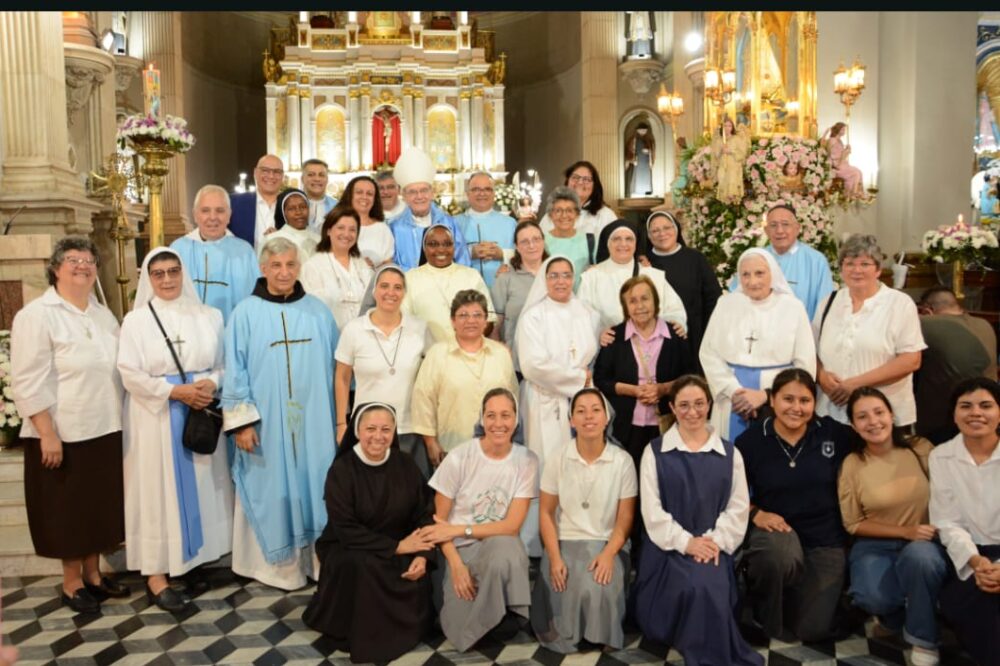 La familia Oblata, en la persona de Hna Priscilla da Silva, estuve presente en Catamarca, en el Santuario de la Virgen del Valle, para una misión vocacional por los 25 años de vida Consagrada del Hermano Diego Diaz, SCJ.